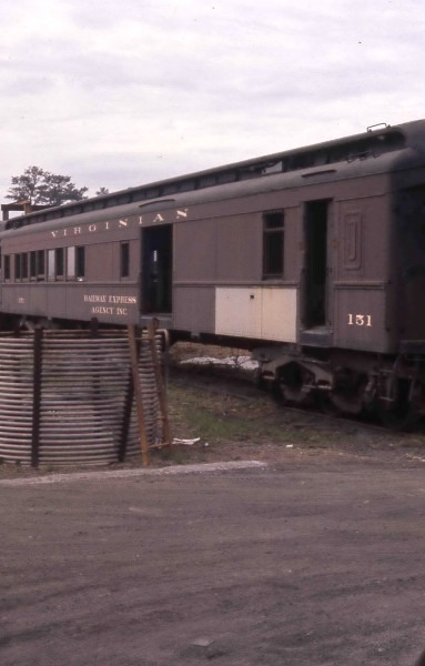 Photo of Virginian Railway Express Agency Inc. Cars on a scrap line.