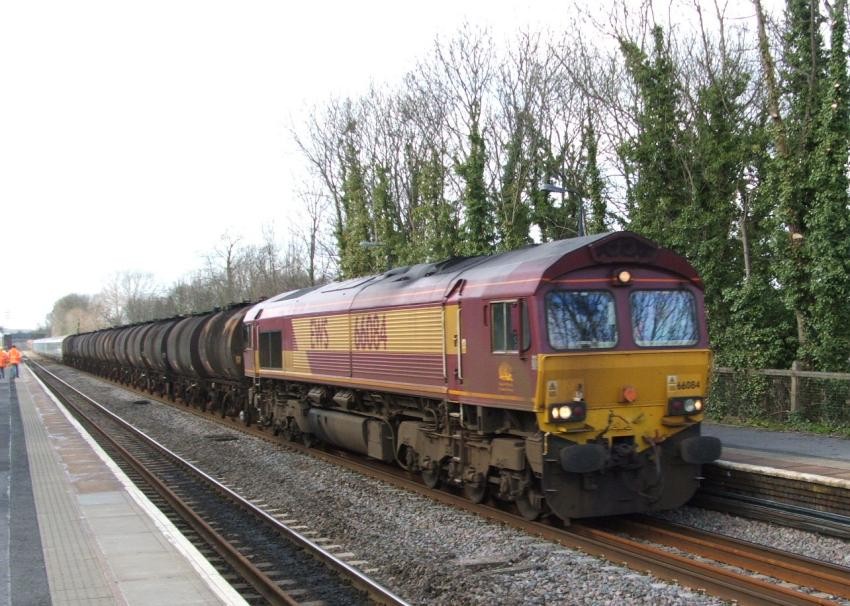 Photo of Class 66 No. 66084 at Warwick