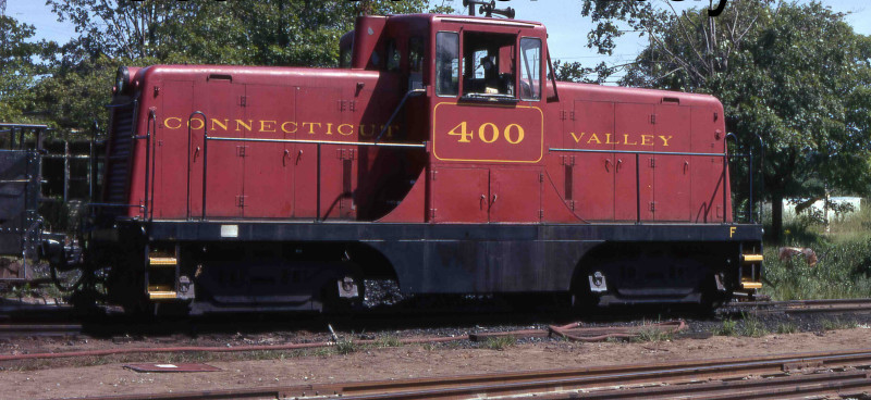 Photo of Connecticut Valley RR #400  July 1972