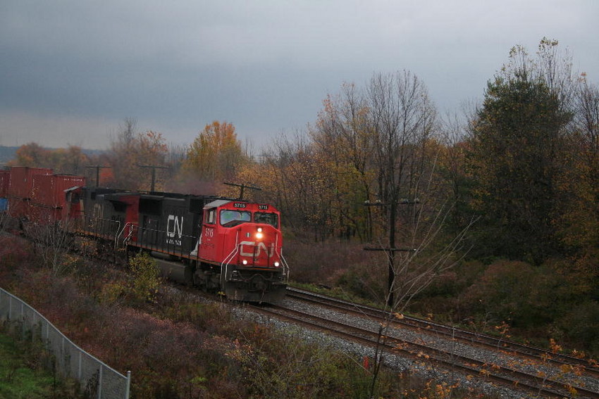 Photo of CN 5715 westbound at Kingston Ontario