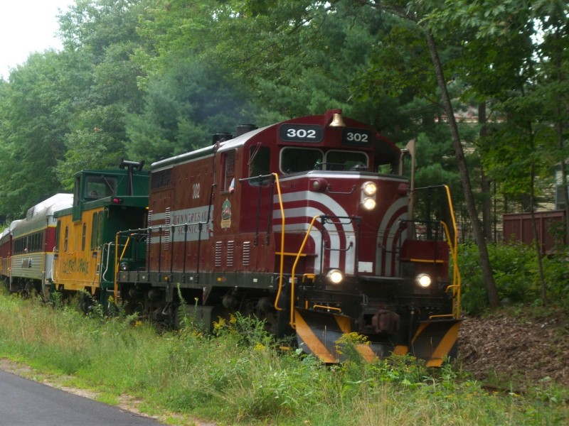Photo of WSRR GP7 302 Returning to Meridith