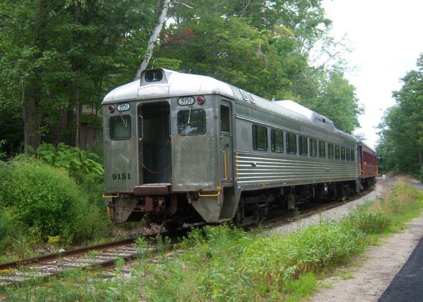 Photo of Winnipesaukee Scenic Railroad RDC 9151