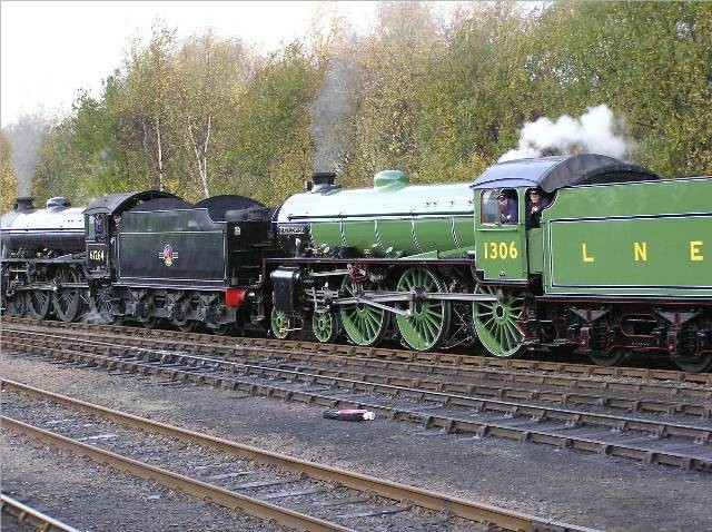 Photo of Two B1 4-6-0s at Barrow Hill LNER gala.