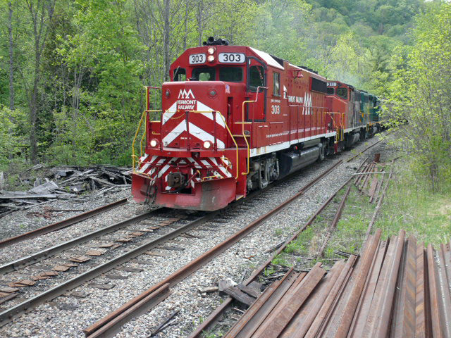 Photo of Green Mountain Railroad #263 in Chester, VT