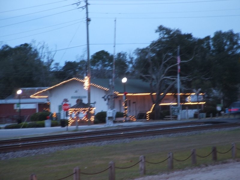 Photo of folkston station lit up for Christmas