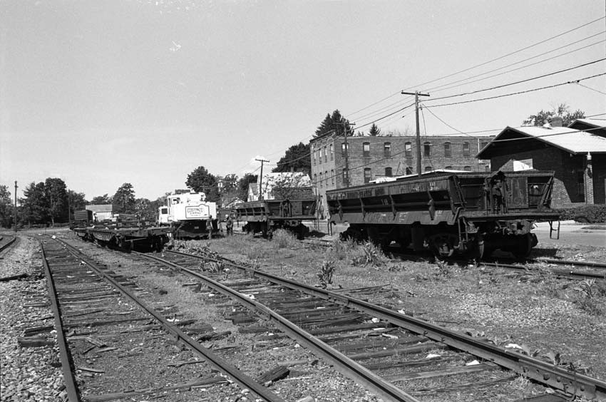 Photo of CMRR Dump Cars, Kingston, NY 6/6/1988
