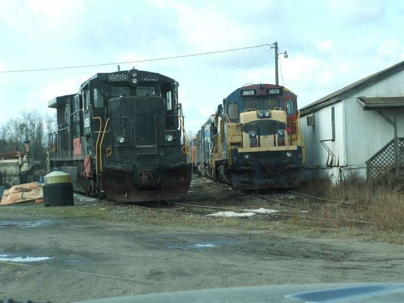 Photo of Misc. Engines at salvage yard Waycross