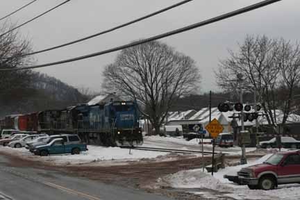 Photo of conrail 8313 out front