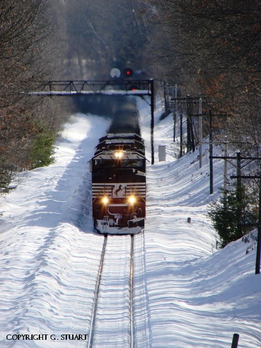 Photo of Loaded Coal Train at Wisdom Way.