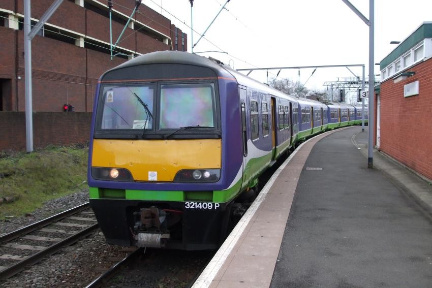 Photo of 321409 at Walsall
