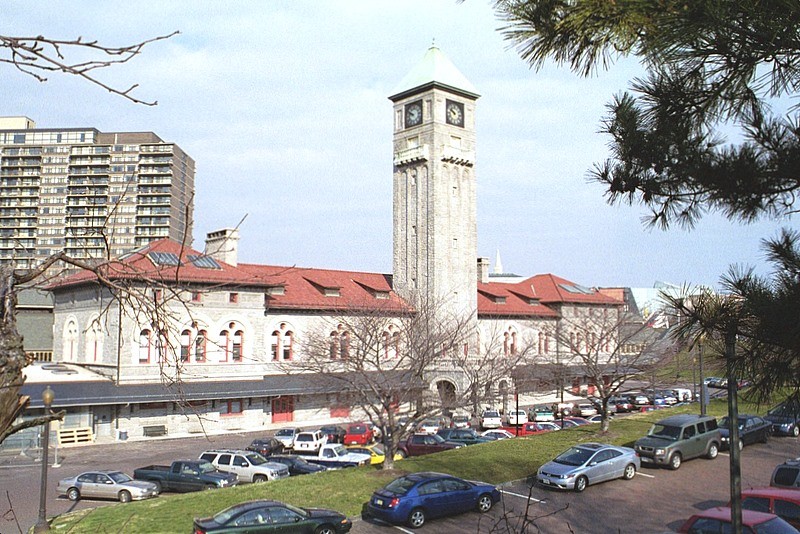 Photo of Station Salue: former B&O Mt. Royal Station