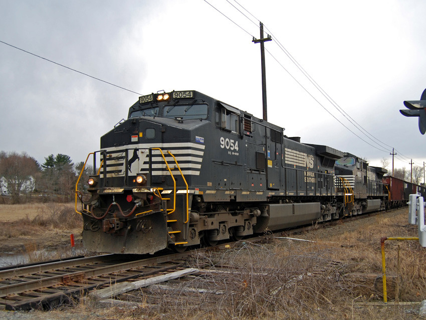 Photo of Empty NHB Coal train