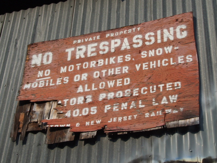 Photo of M&NJ no trespassing sign