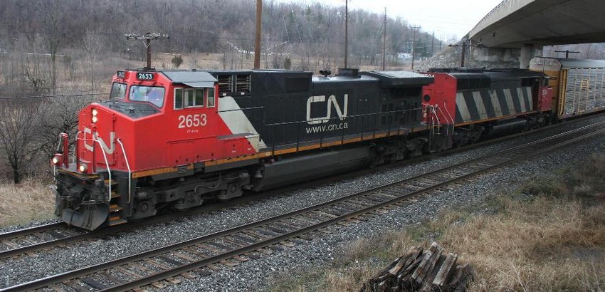 Photo of Eastbound CN freight