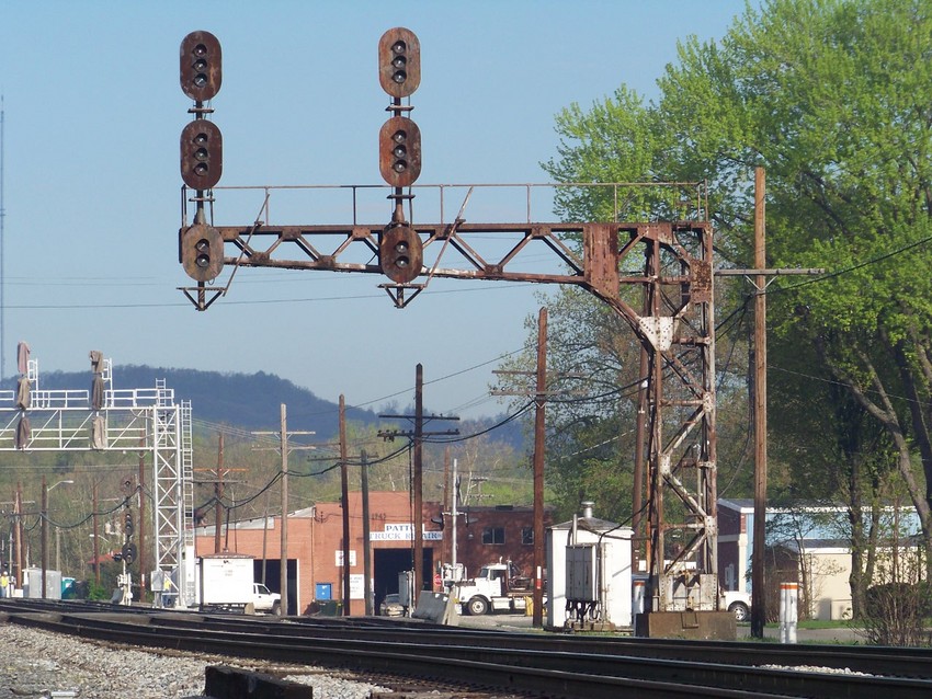 Photo of C&O Westbound Signal at Coal Dock