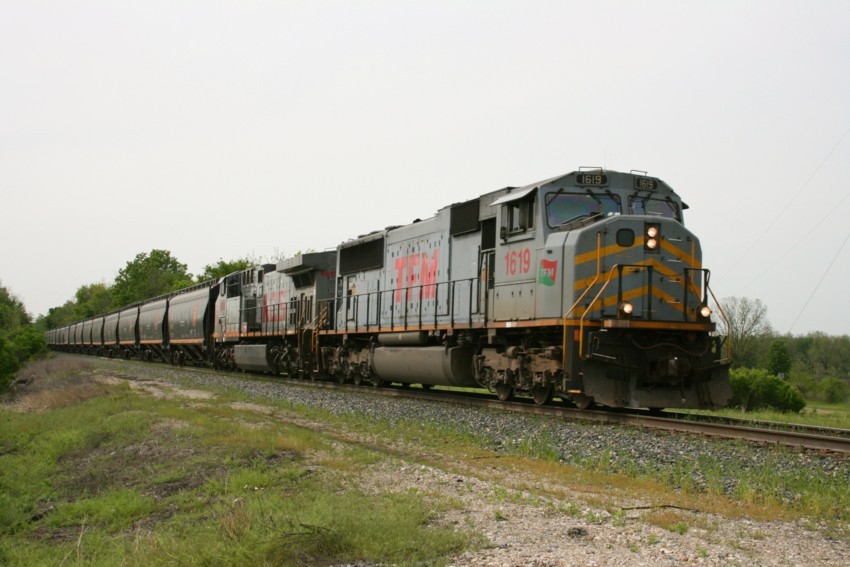 Photo of KCS Grain train near Drexell, MO