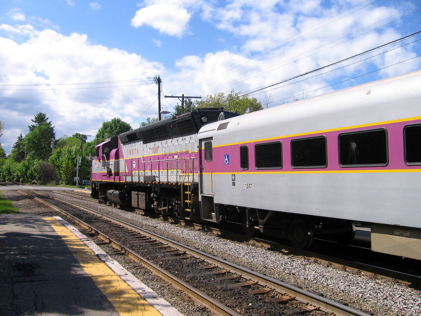 Photo of MBTA Train 465 in Concord
