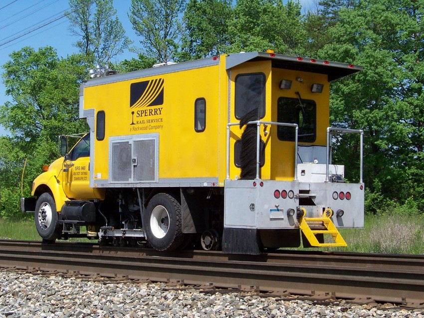 Photo of Sperry Rail Service # 960 ( MOW Truck )