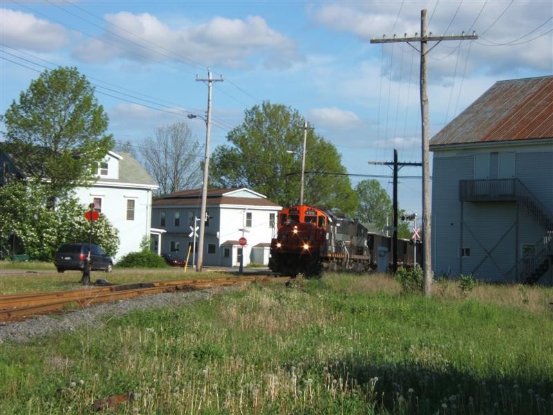 Photo of Loaded train arriving