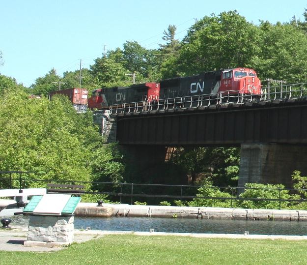 Photo of CN 5615 Westbound at Kingston Mills