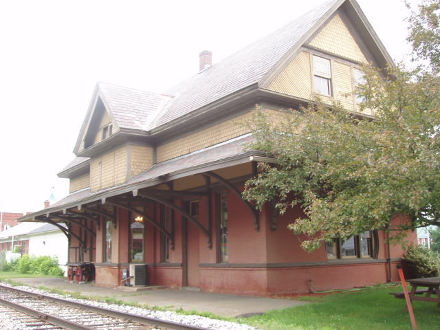 Photo of Trackside Photo of South Royalton VT Station