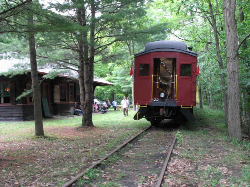 Photo of CMRR Train 47 at Cold Brook station