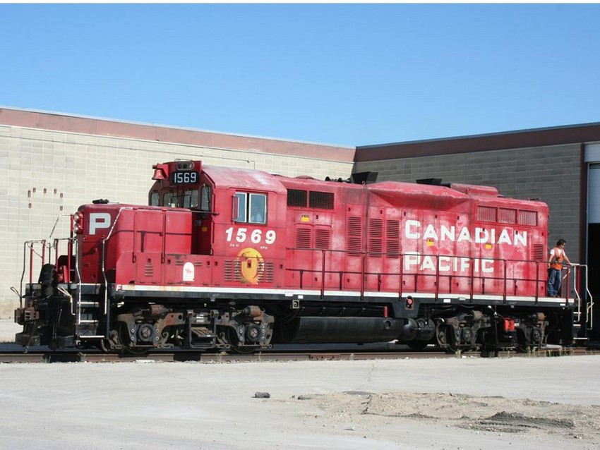 Photo of CP 1569 at Winnipeg MB