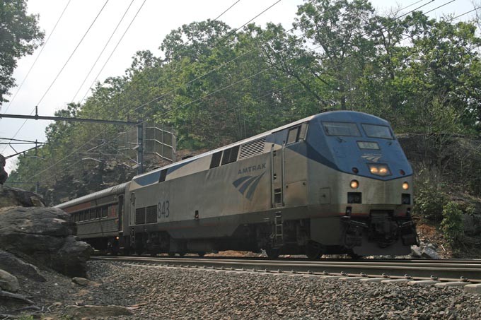 Photo of SLE train 1651 rolls west.