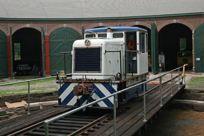Photo of Connecticut Eastern 25T on turntable.