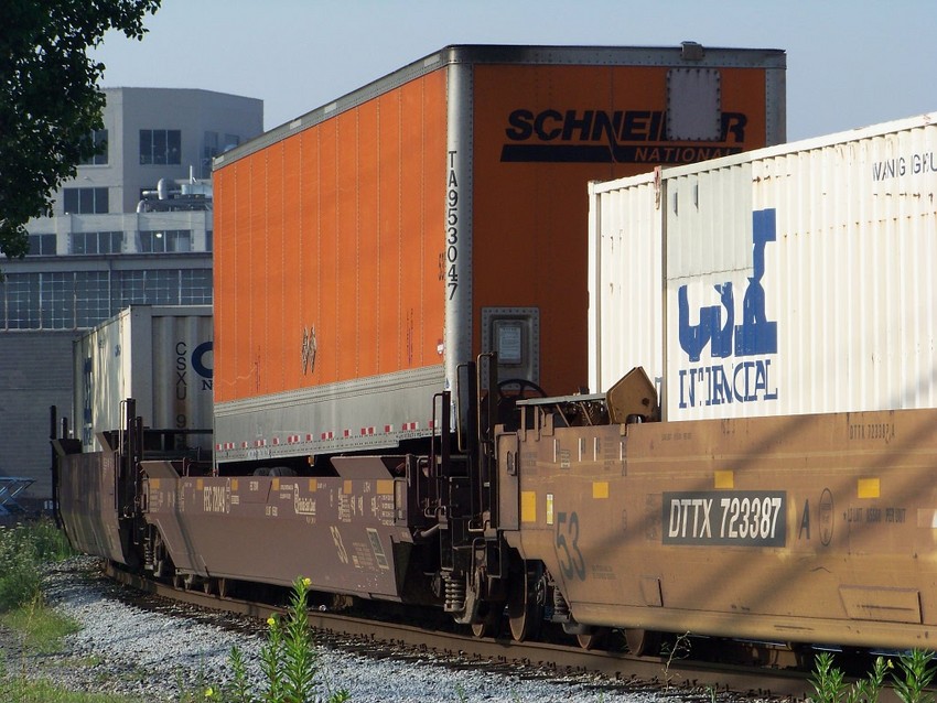 Photo of FEC # 72049 ( Intermodal Container )