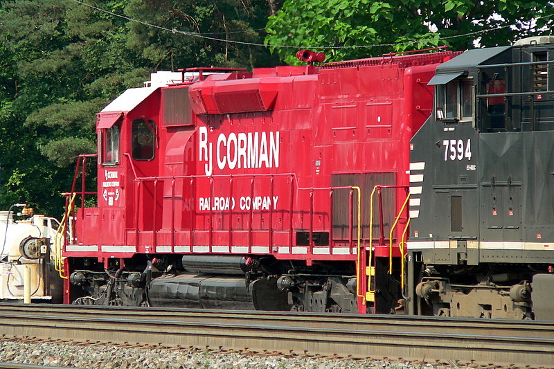 Photo of Red Train in Cresson, PA