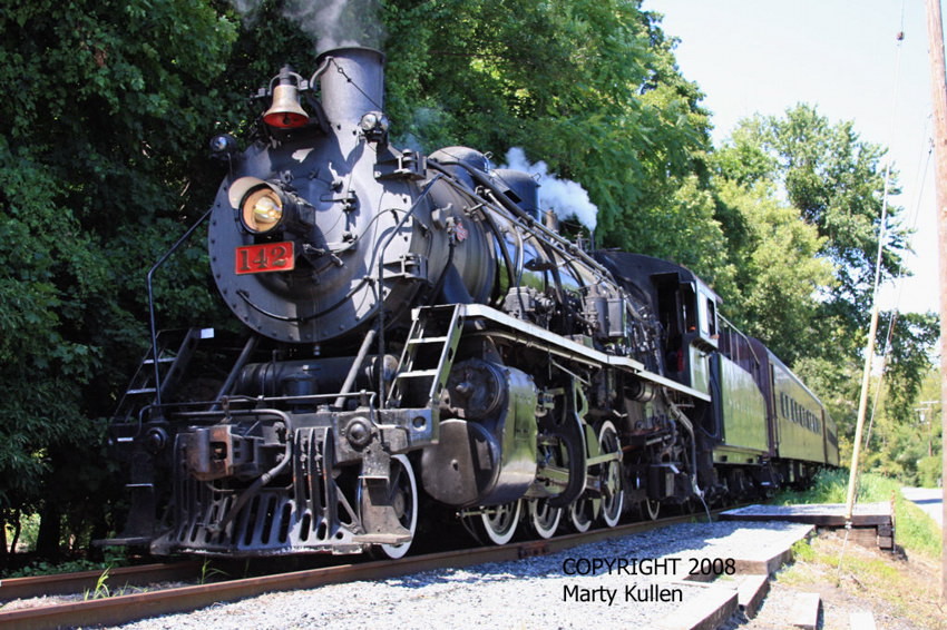 Photo of NYS&W 2-8-2 #142 heads back to Lehigh Junction Station
