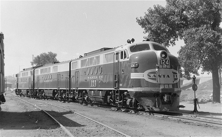 Photo of AT&SF 3-Unit Diesel, Denver, August 1957
