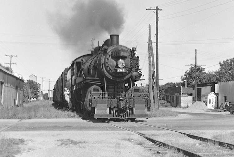 Photo of Grand Trunk Western 2-8-0 2681, Middleton, Michigan, June 1954