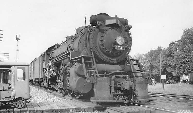 Photo of Grand Trunk Western 2-8-2 3732, Bellevue, Michigan, August 1956