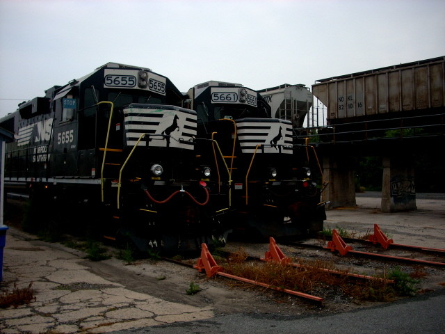 Photo of NS GP38-2 at Dillerville yard