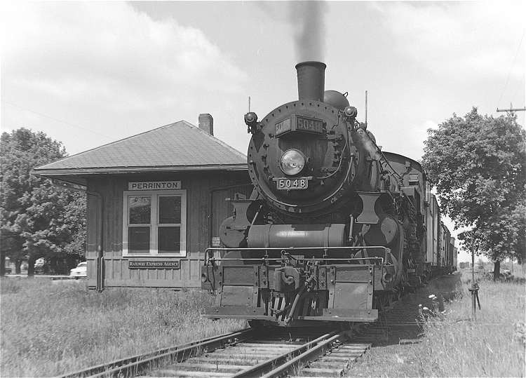 Photo of Grand Trunk Western 4-6-2 5048, Perrinton, Michigan, July 1954