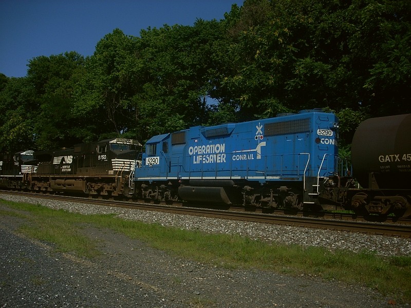 Photo of EX Conrail GP38-2 operation lifesaver 5290 reading line ,PA
