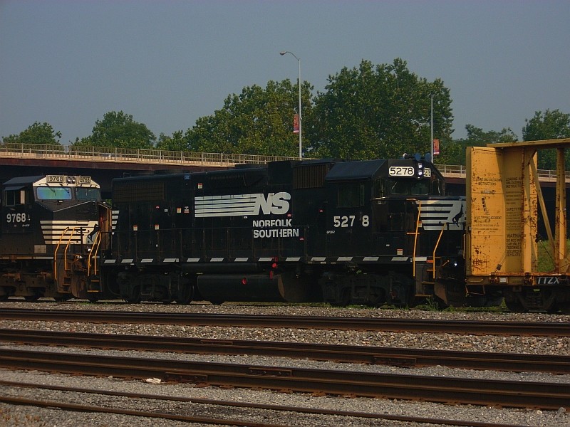 Photo of ex Conrail GP38-2  lehigh line