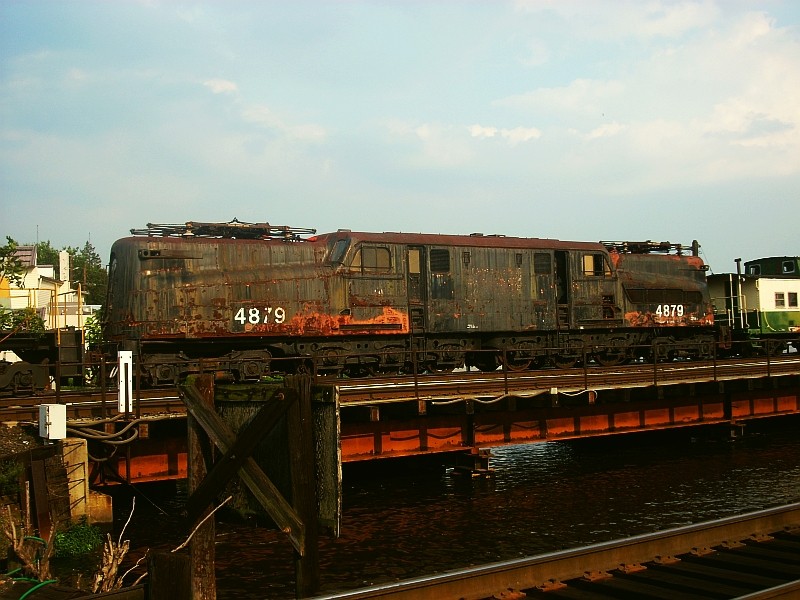 Photo of CSX moving Stored URHS / NYSWTHS equipment out of PSE&G yard