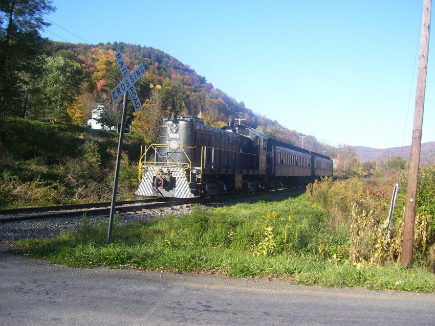 Photo of DURR Catskill Mountain Branch Train East of Roxbury