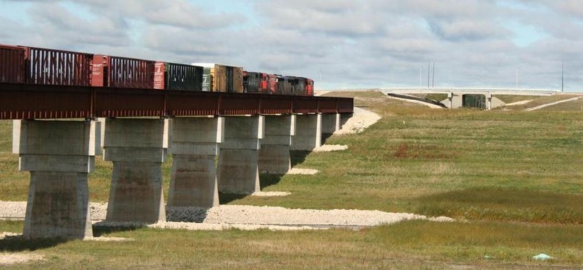 Photo of CN freight crossing the Winnipeg Floodway