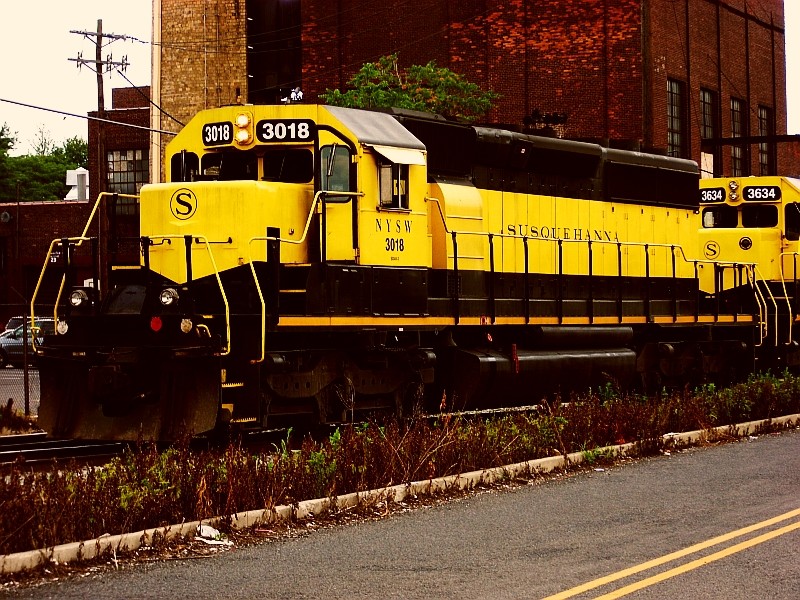 Photo of NYSW SD40-2 3018
