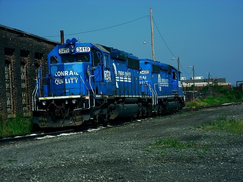 Photo of Ex conrail SD40-2 on a siding