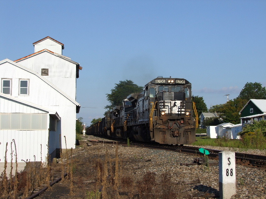 Photo of Norfolk Southern coal train at Cambridge Springs