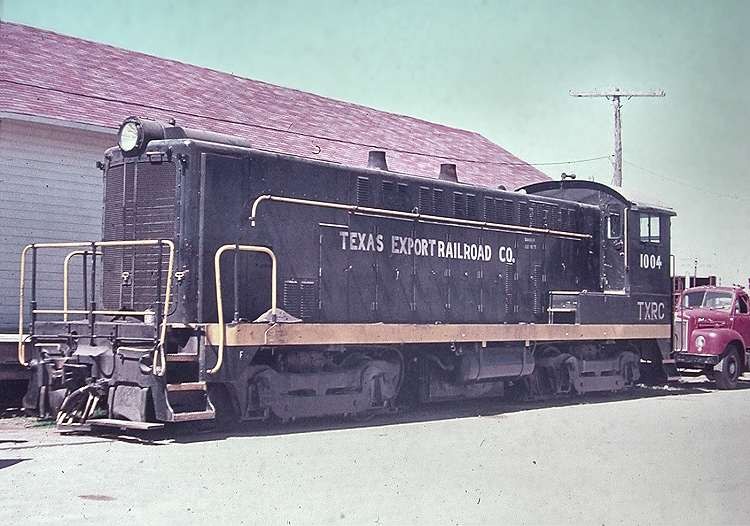 Photo of Texas Export Railroad Baldwin Switcher, Bridgeport, Texas, August 1974
