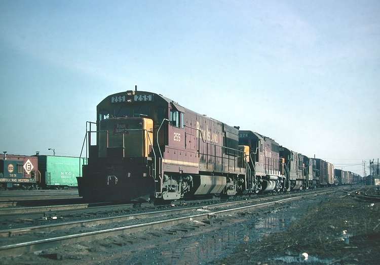 Photo of Rock Island GE U28B Units, Chicago, February 1970