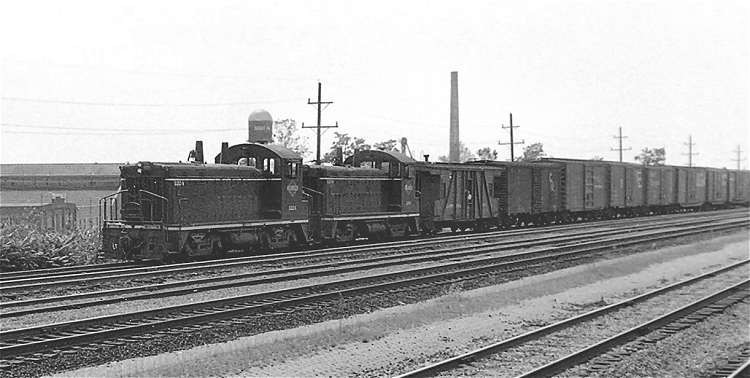 Photo of Illinois Central SW9 1224, Chicago, 1961