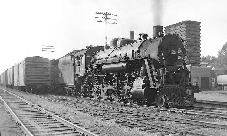 Photo of Illinois Central 2-8-0 906, Bloomington, Illinois, September 1954
