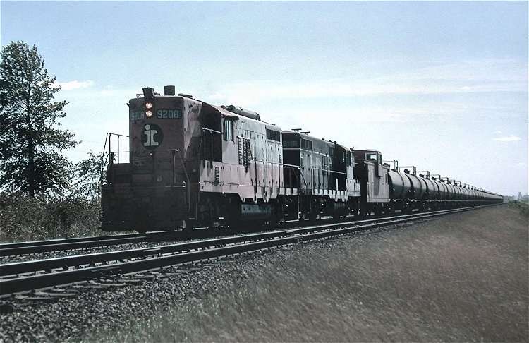 Photo of Illinois Central Tanker Train, Peotone, Illinois, October 1970